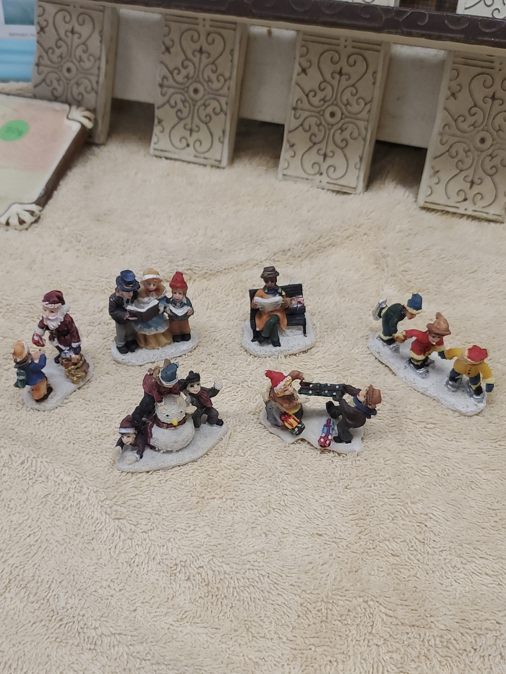 Miniature Christmas Carolers and Winter Scene Figurine Set - Multicolor